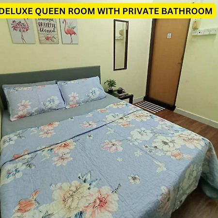 Roomstay Kuala Nerus Gated Parking - 6M To Beach & 15M To Drawbridge Kuala Terengganu Esterno foto