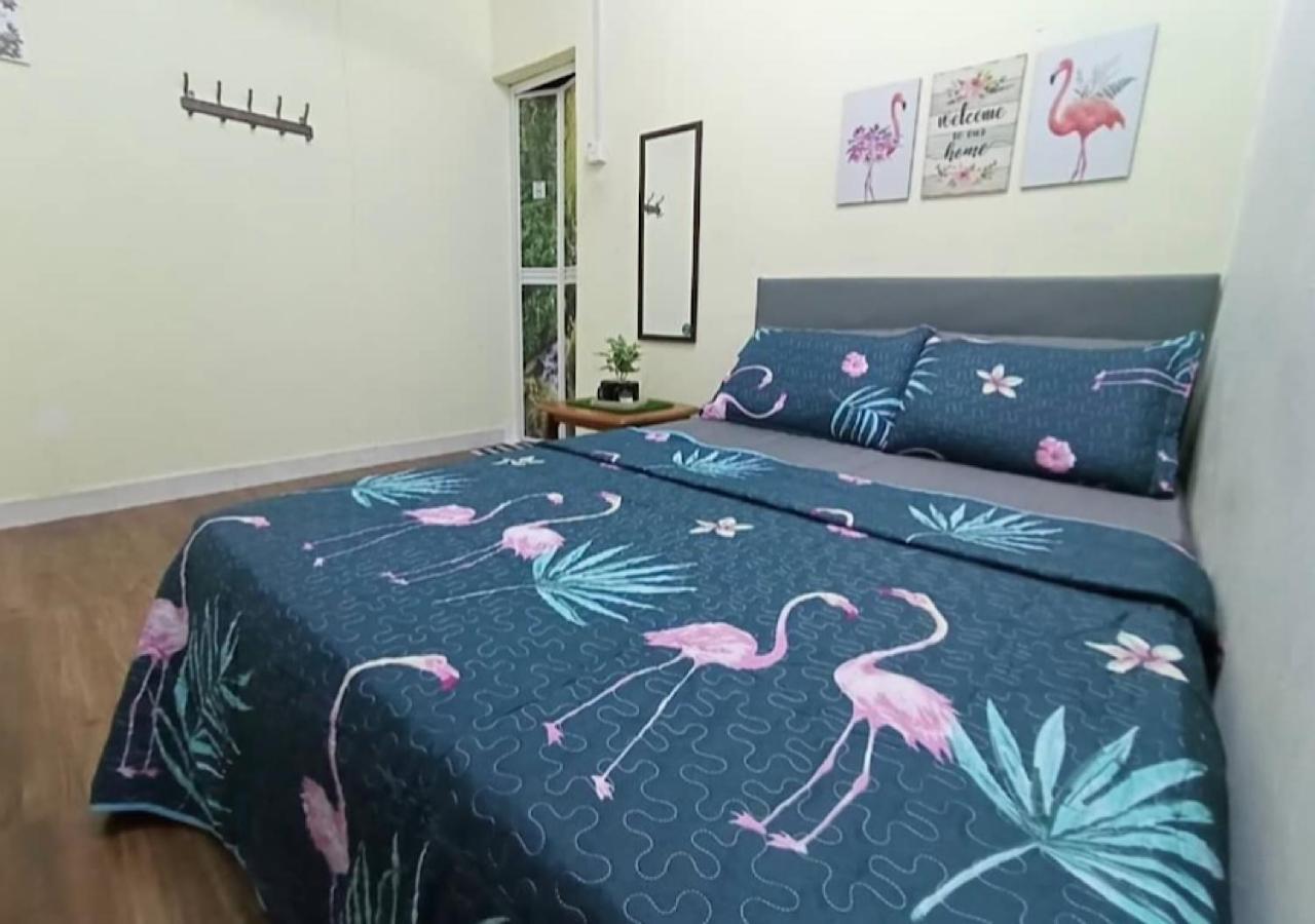 Roomstay Kuala Nerus Gated Parking - 6M To Beach & 15M To Drawbridge Kuala Terengganu Esterno foto