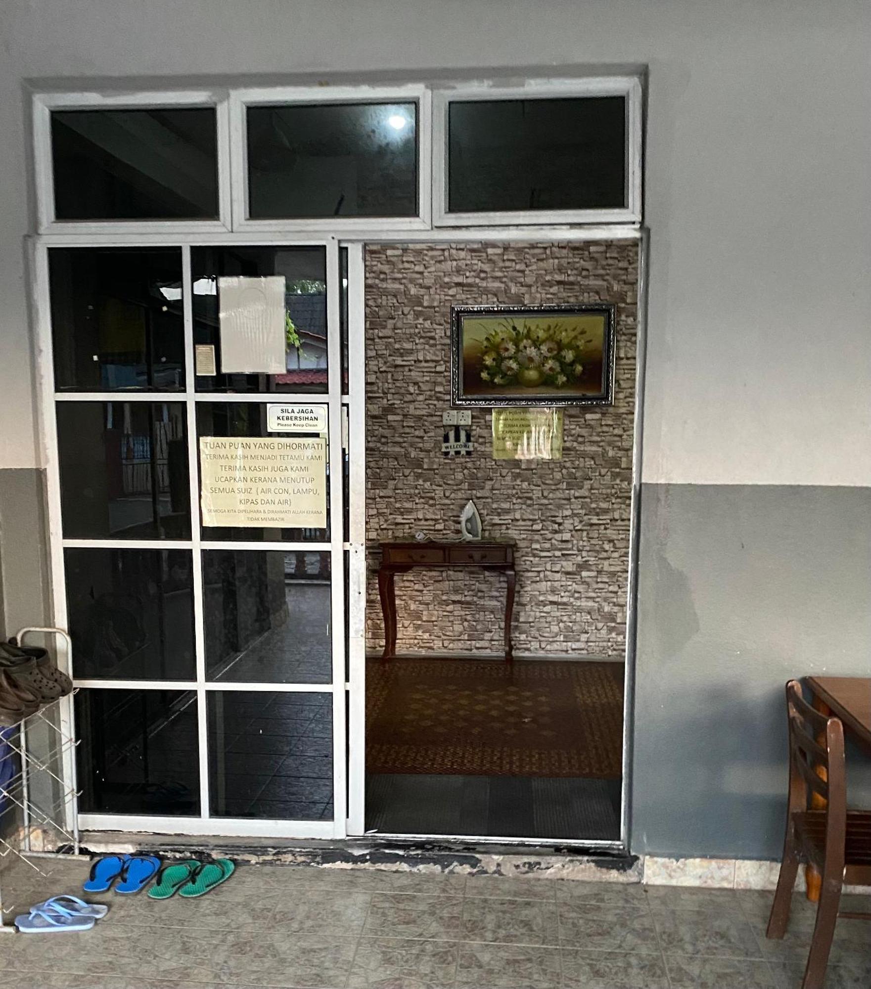 Roomstay Kuala Nerus Gated Parking - 6M To Beach & 15M To Drawbridge Kuala Terengganu Esterno foto