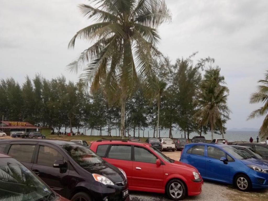 Roomstay Kuala Nerus Gated Parking - 6M To Beach & 15M To Drawbridge Kuala Terengganu Esterno foto